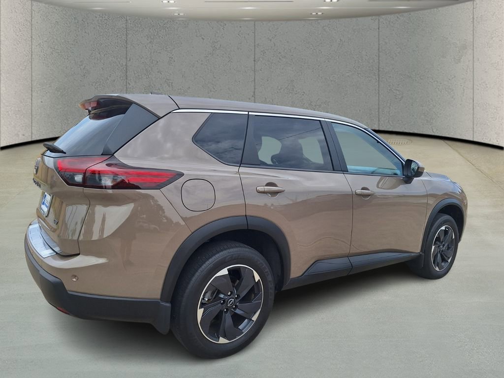 Used 2024 Nissan Rogue SV FWD image 5