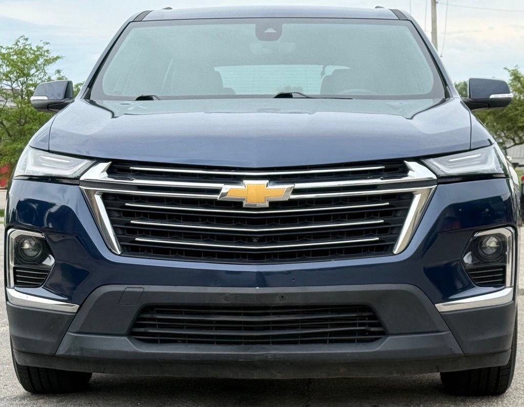 Used 2023 Chevrolet Traverse LT w/ Rear Camera Mirror Package AWD/4WD image 9