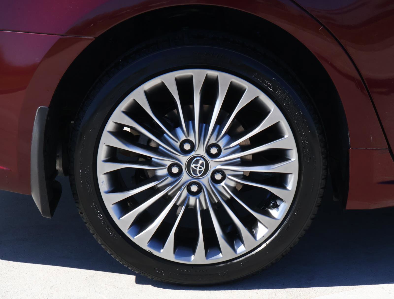 Used 2016 Toyota Avalon Limited w/ Toyota Safety Sense Package image 8