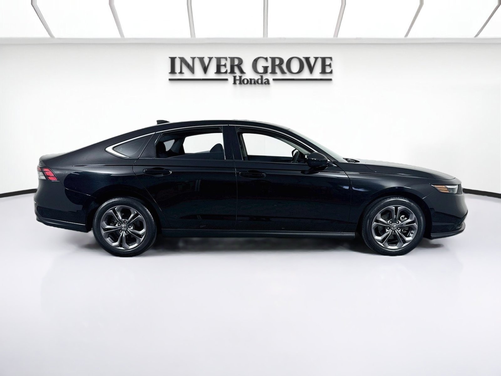 Certified 2023 Honda Accord EX image 4