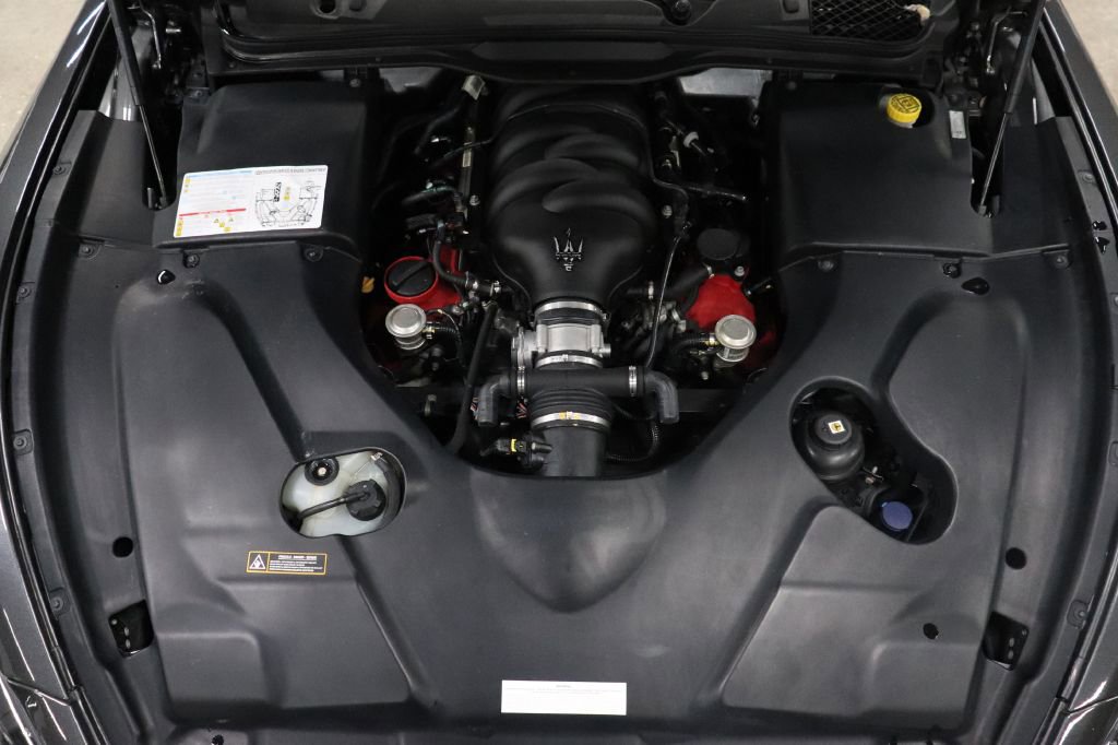 Used 2017 Maserati GranTurismo MC image 27