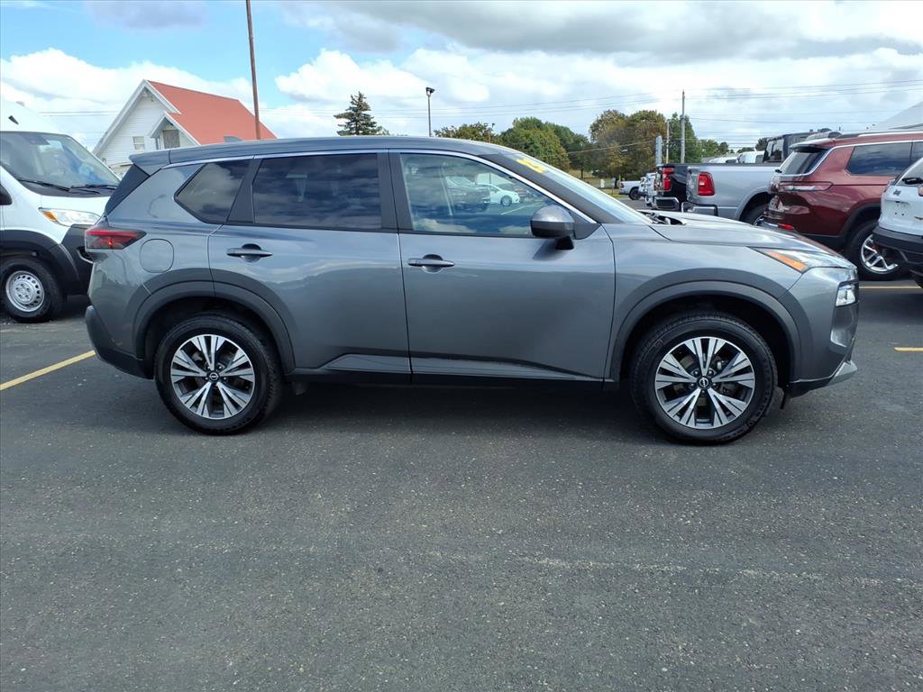 Used 2023 Nissan Rogue SV image 4