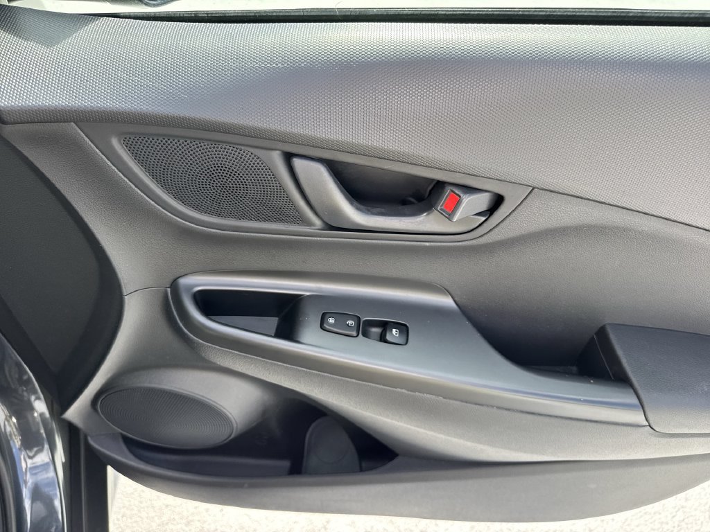 Used 2019 Hyundai Kona SEL FWD image 43