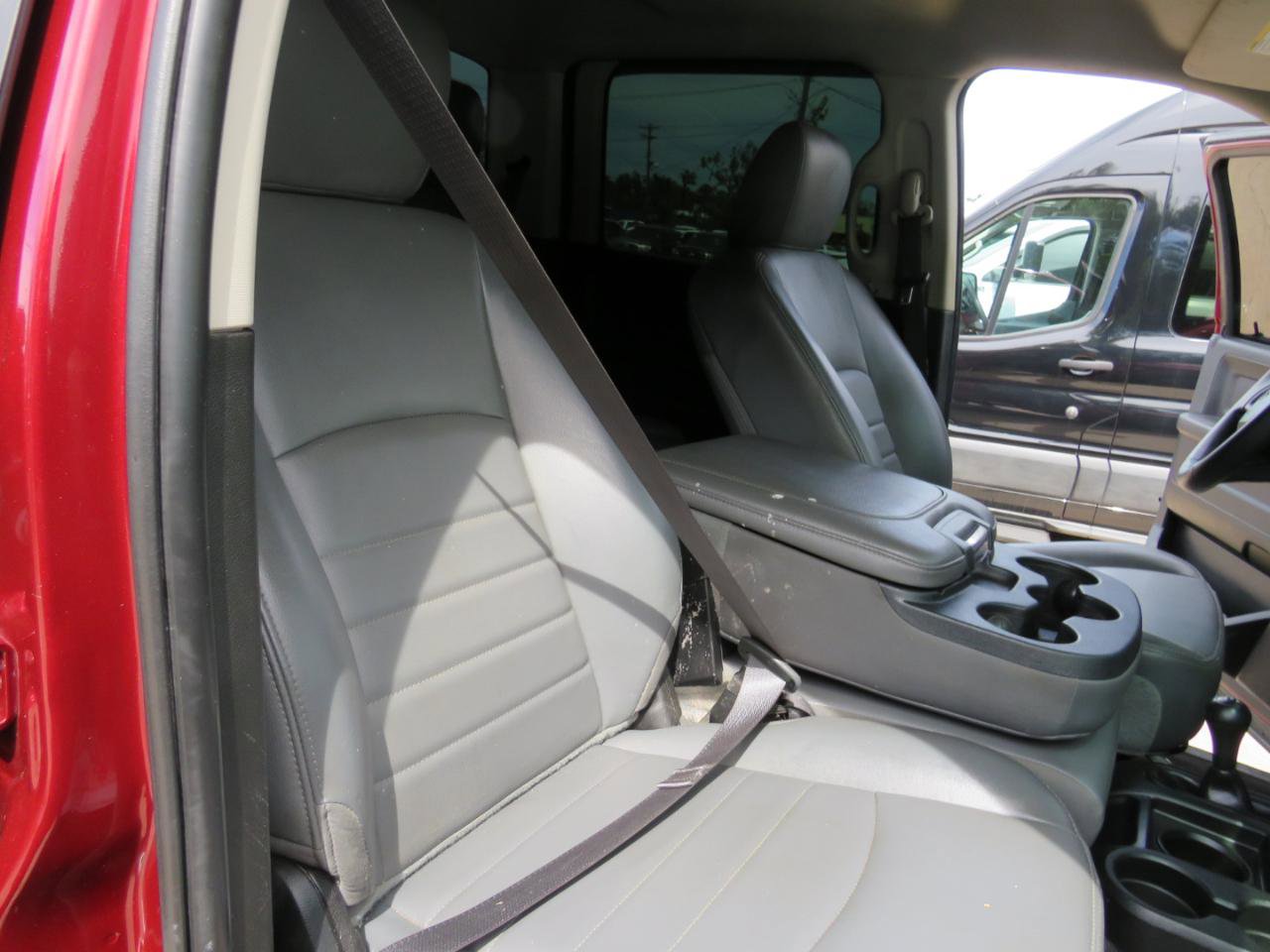 Used 2018 RAM 3500 Tradesman w/ Chrome Appearance Group AWD/4WD image 27