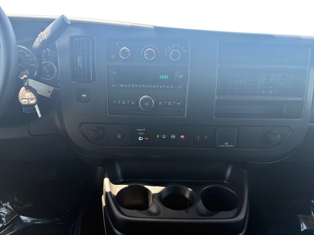 Certified 2025 Chevrolet Express 3500 LT w/ LT Preferred Equipment Group RWD image 15