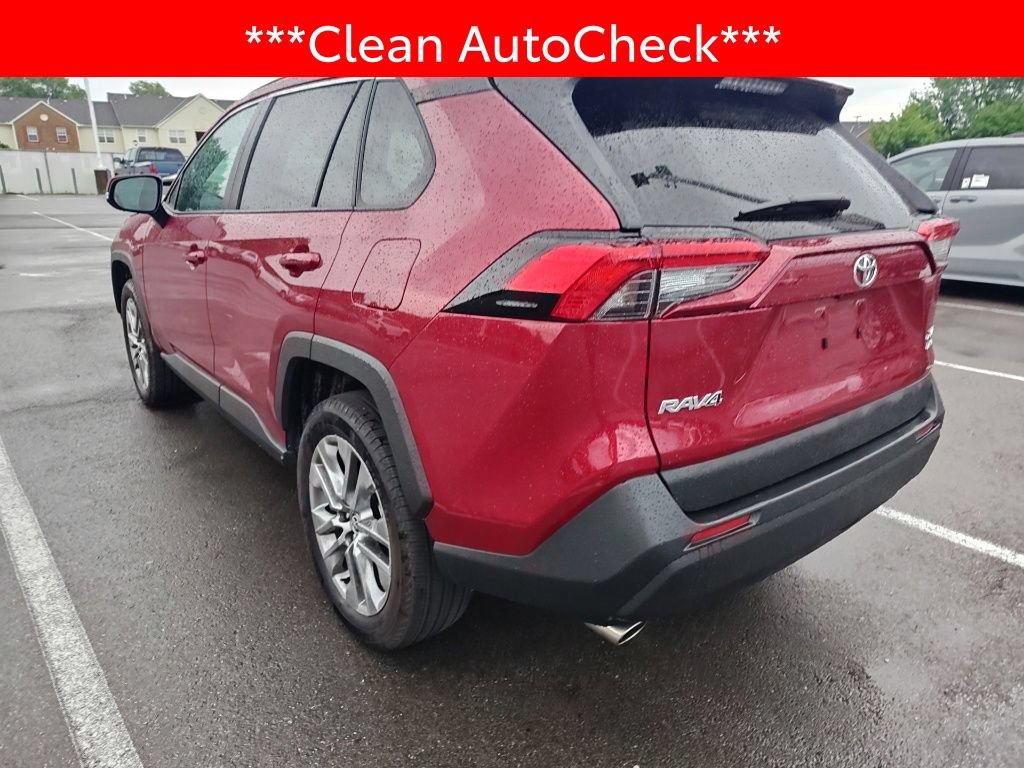 Used 2025 Toyota RAV4 XLE Premium AWD/4WD image 4