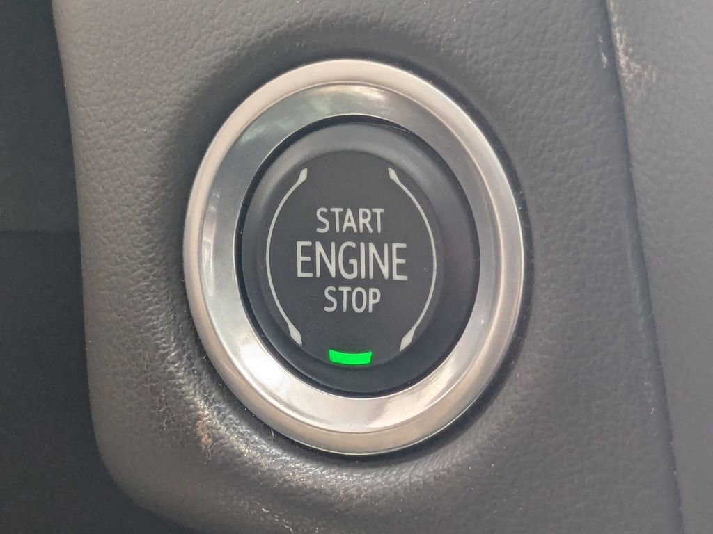 Used 2021 GMC Yukon SLT w/ Rear Media and Nav Package image 17