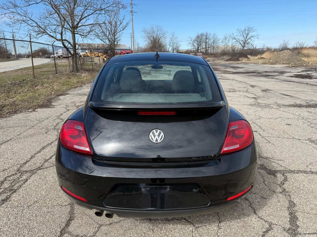 Used 2012 Volkswagen Beetle 2.5 image 4