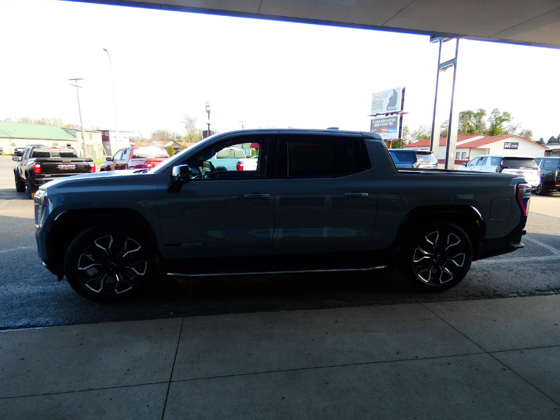 New 2025 GMC Sierra EV Denali image 10