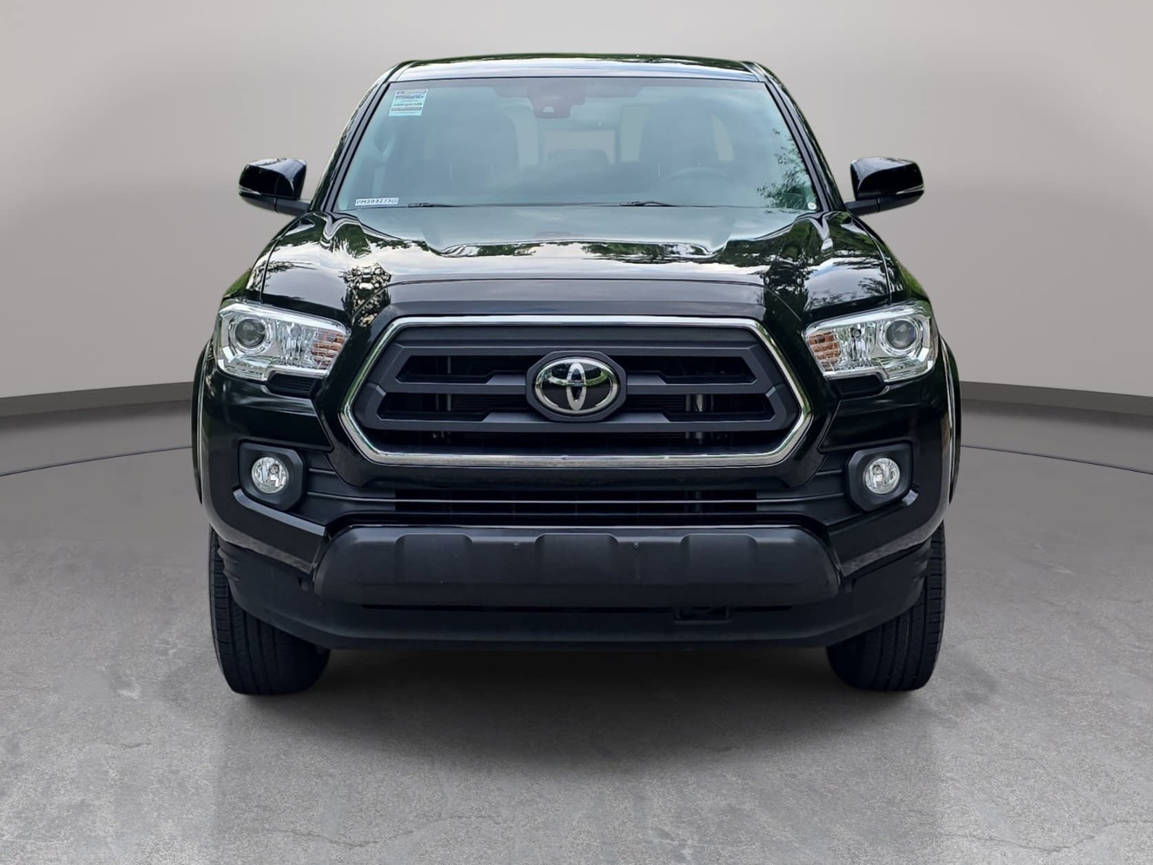 Used 2023 Toyota Tacoma SR5 w/ Technology Package AWD/4WD image 2