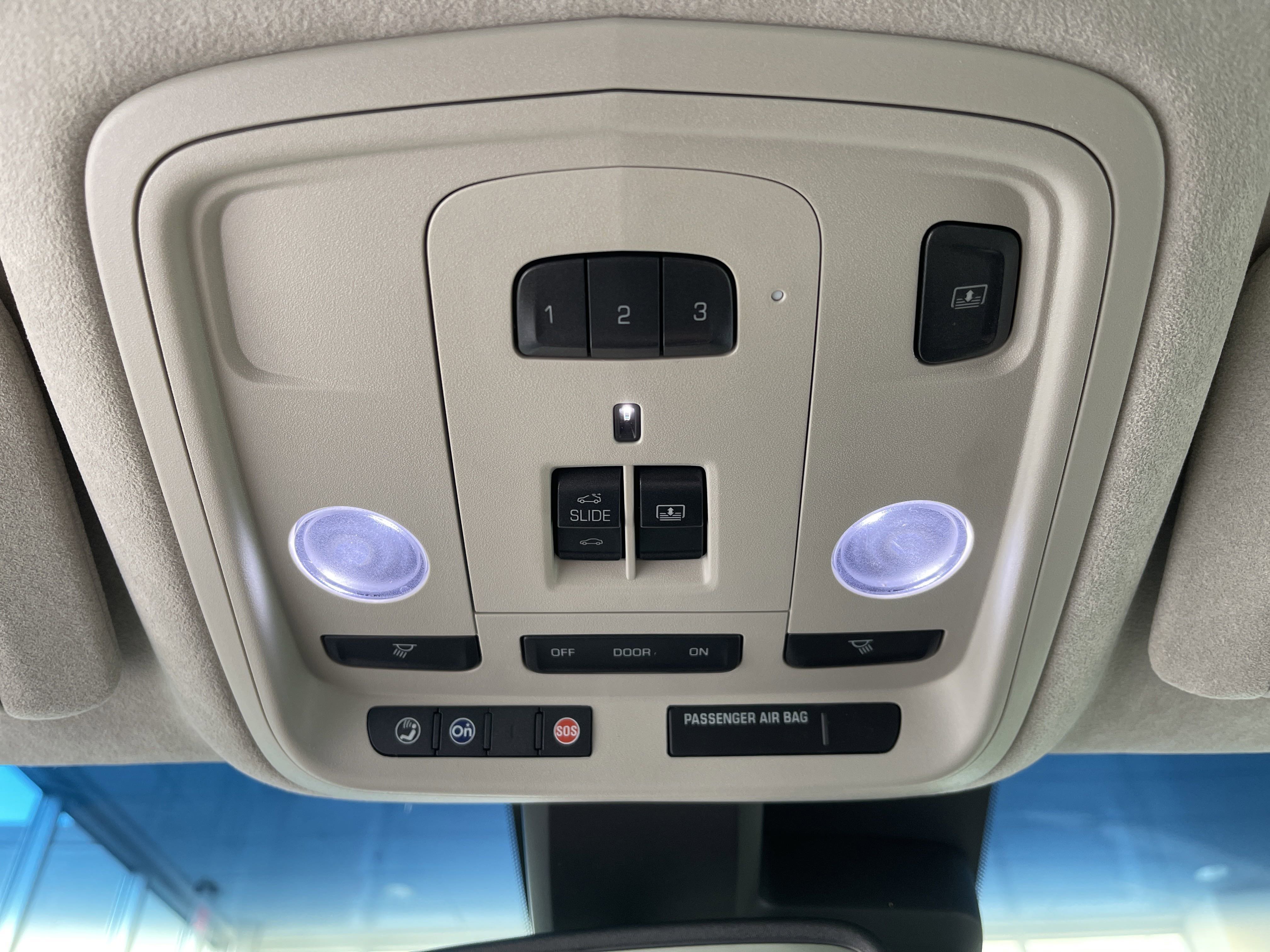 Used 2013 Cadillac XTS Platinum image 31