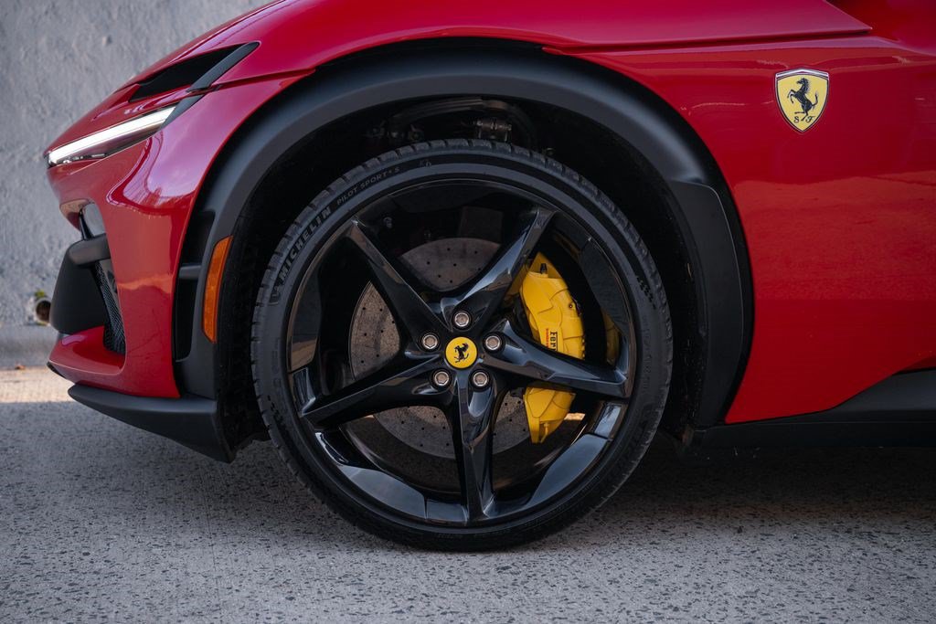 Used 2025 Ferrari Purosangue AWD/4WD image 16