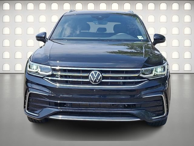 Used 2023 Volkswagen Tiguan SEL R-Line AWD/4WD image 2