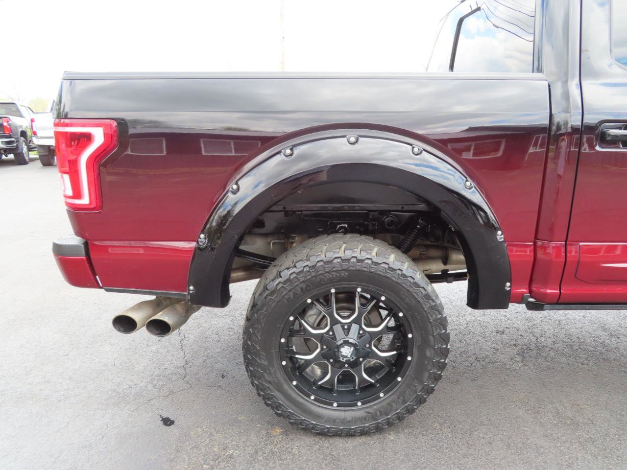 Used 2016 Ford F150 XLT w/ Equipment Group 302A Luxury AWD/4WD image 19