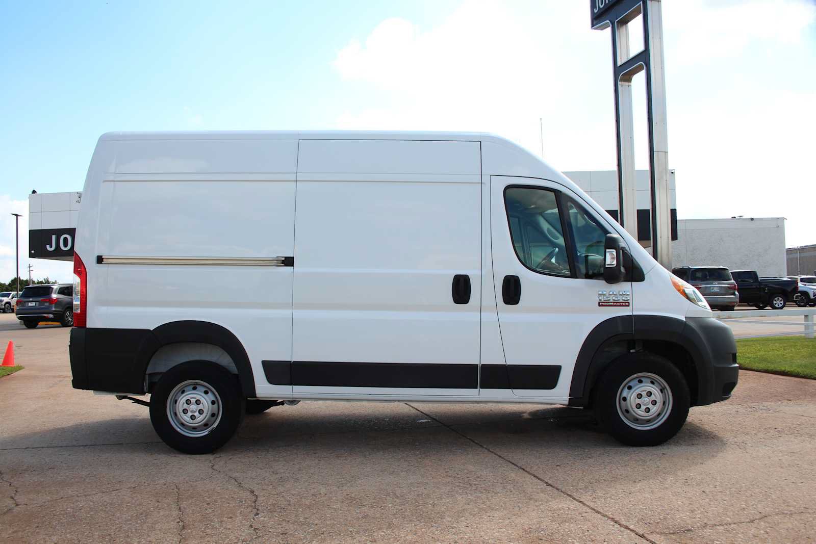 Used 2019 RAM ProMaster 1500 w/ Interior Convenience Group FWD image 11