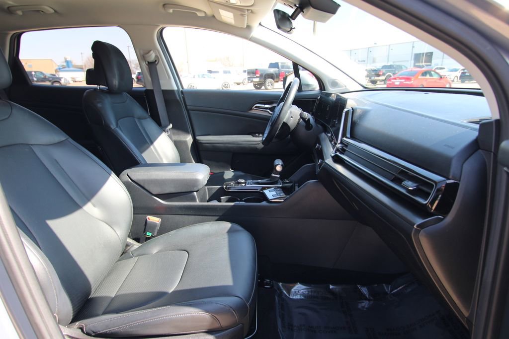 Used 2023 Kia Sportage EX image 8