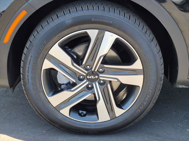 Used 2023 Kia Sorento SX Prestige w/ Panoramic Sunroof Package AWD/4WD image 9