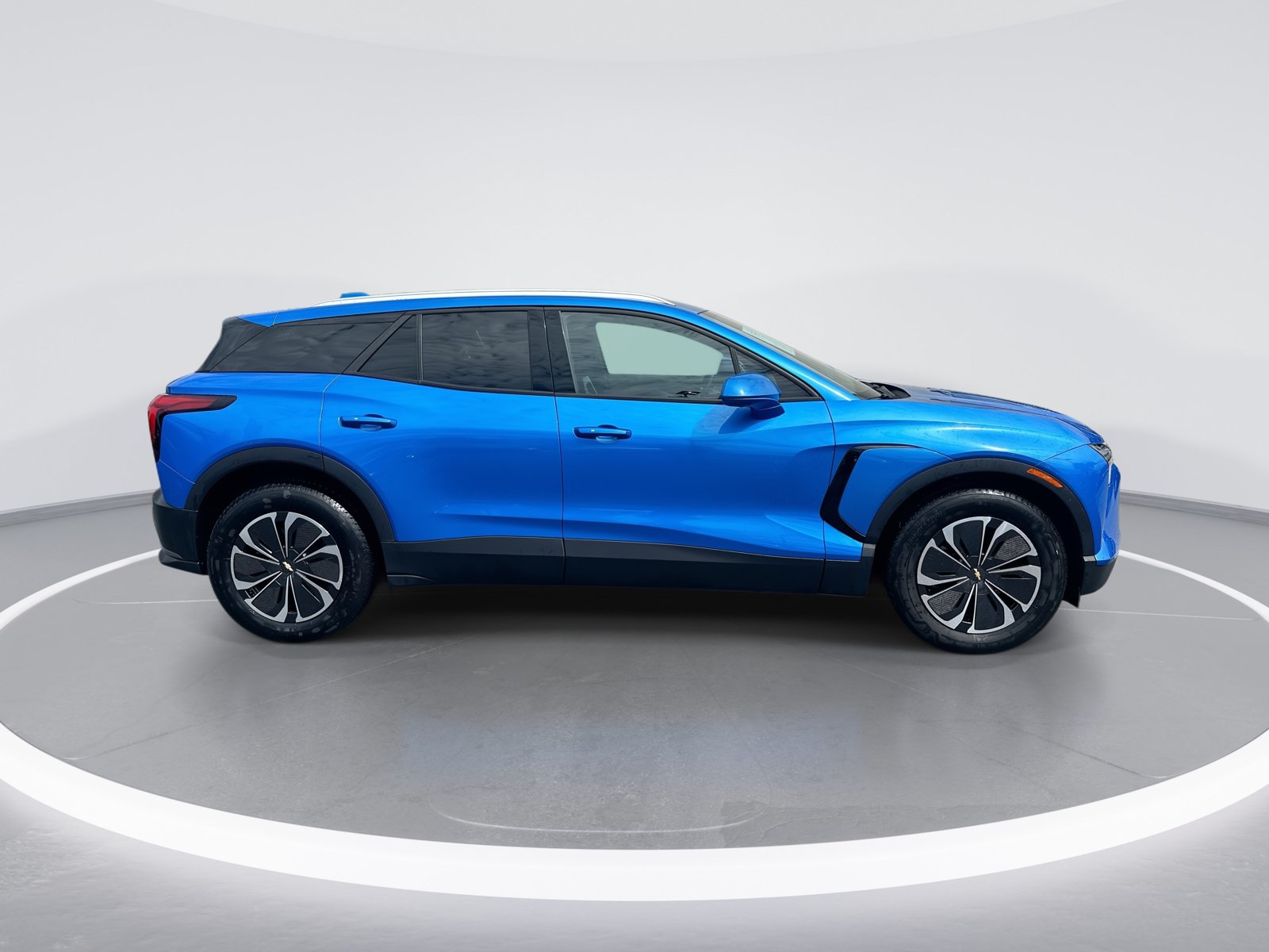 Used 2024 Chevrolet Blazer EV LT AWD/4WD image 10