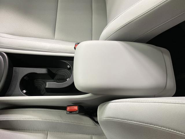 New 2026 Hyundai Kona SE image 17