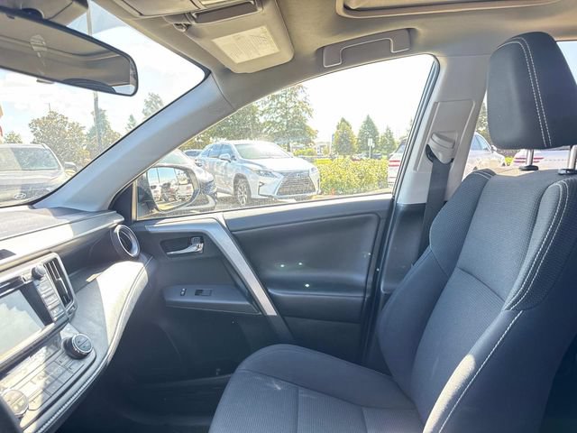Used 2018 Toyota RAV4 XLE FWD image 20