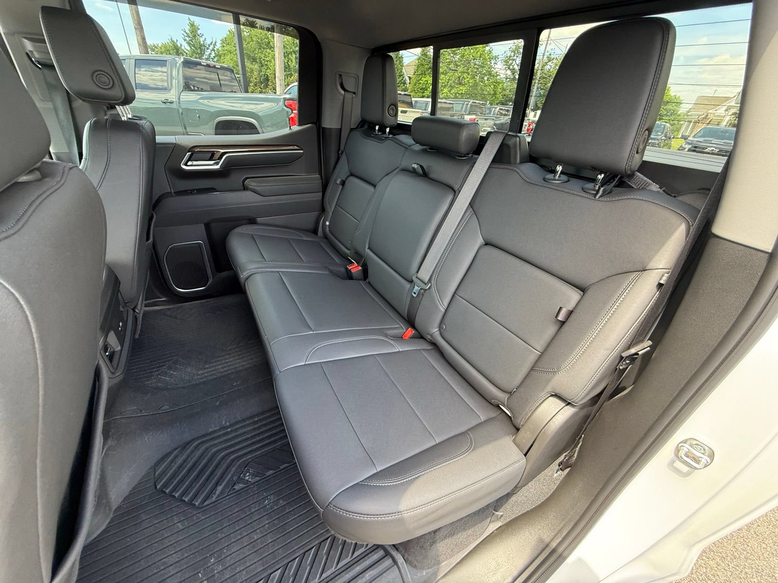 Used 2025 Chevrolet Silverado 1500 RST w/ Rally Edition AWD/4WD image 24