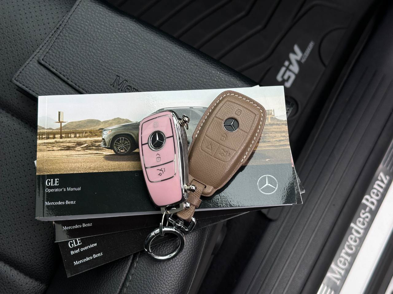 Used 2022 Mercedes-Benz GLE 350 4MATIC w/ AMG Line Exterior image 38