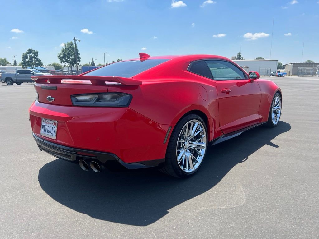 Used 2018 Chevrolet Camaro ZL1 RWD image 7