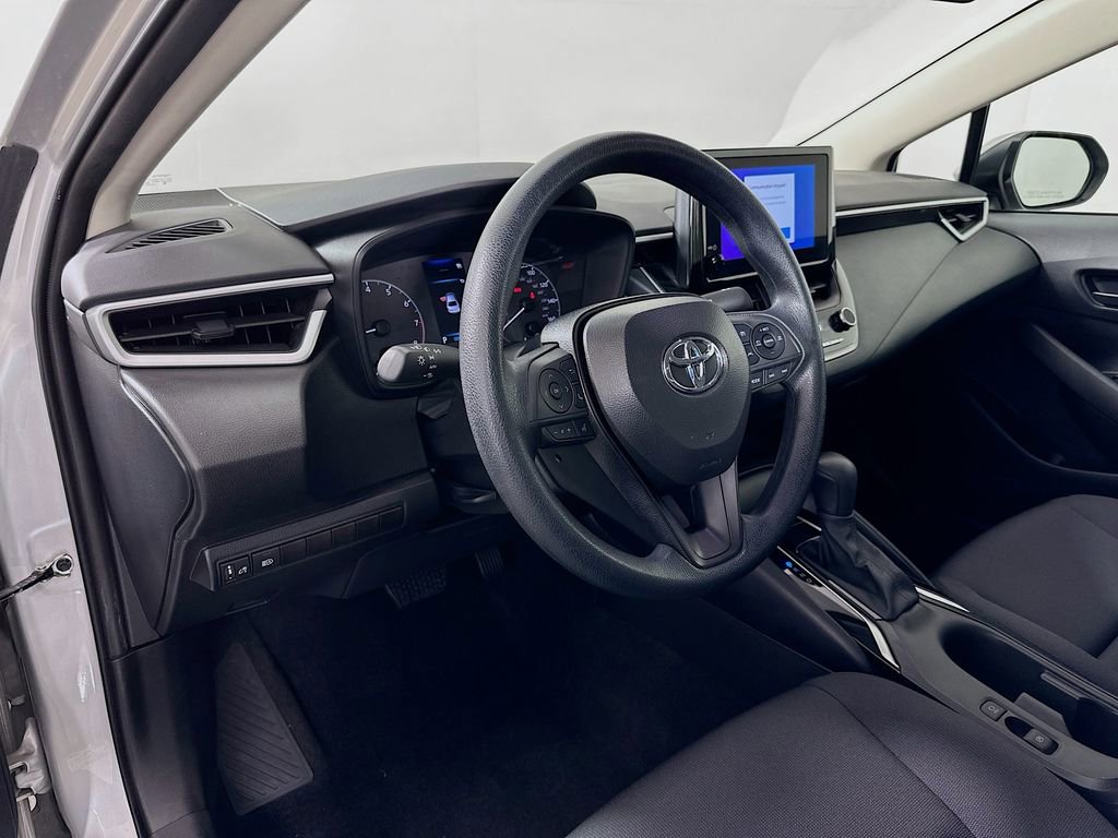 Certified 2025 Toyota Corolla LE FWD image 9