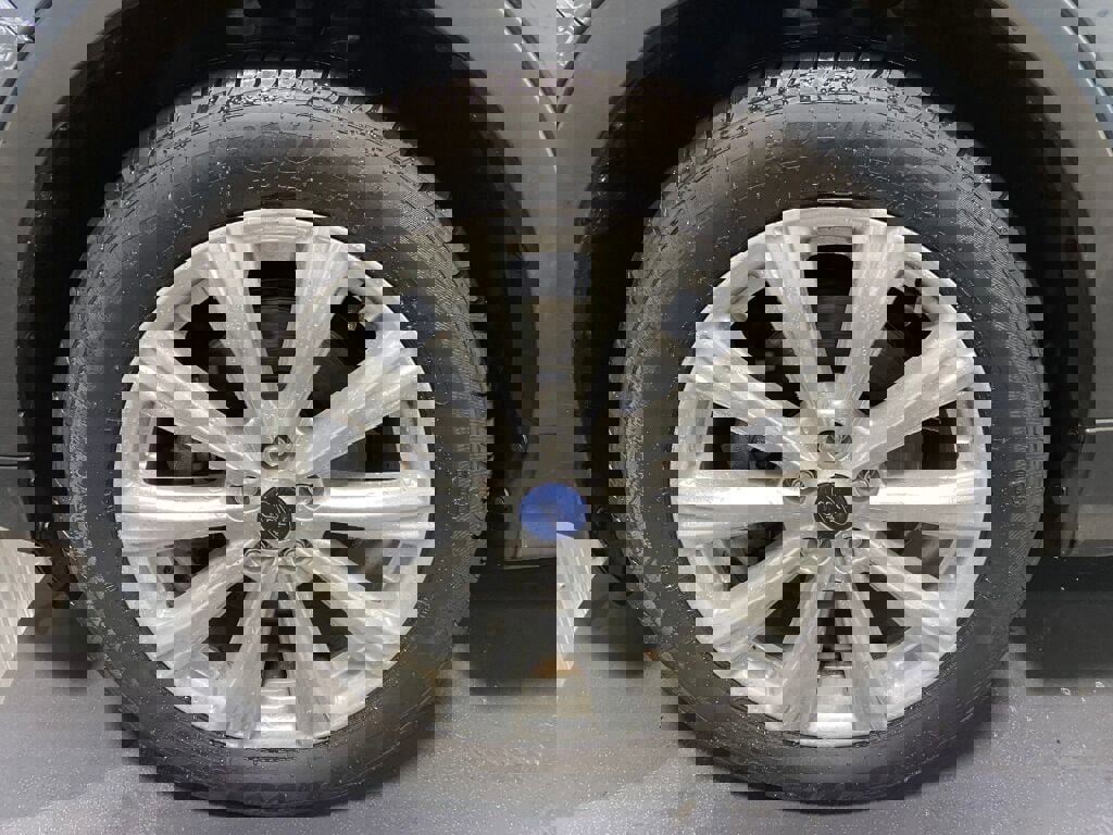 Used 2019 Ford Escape SEL image 5