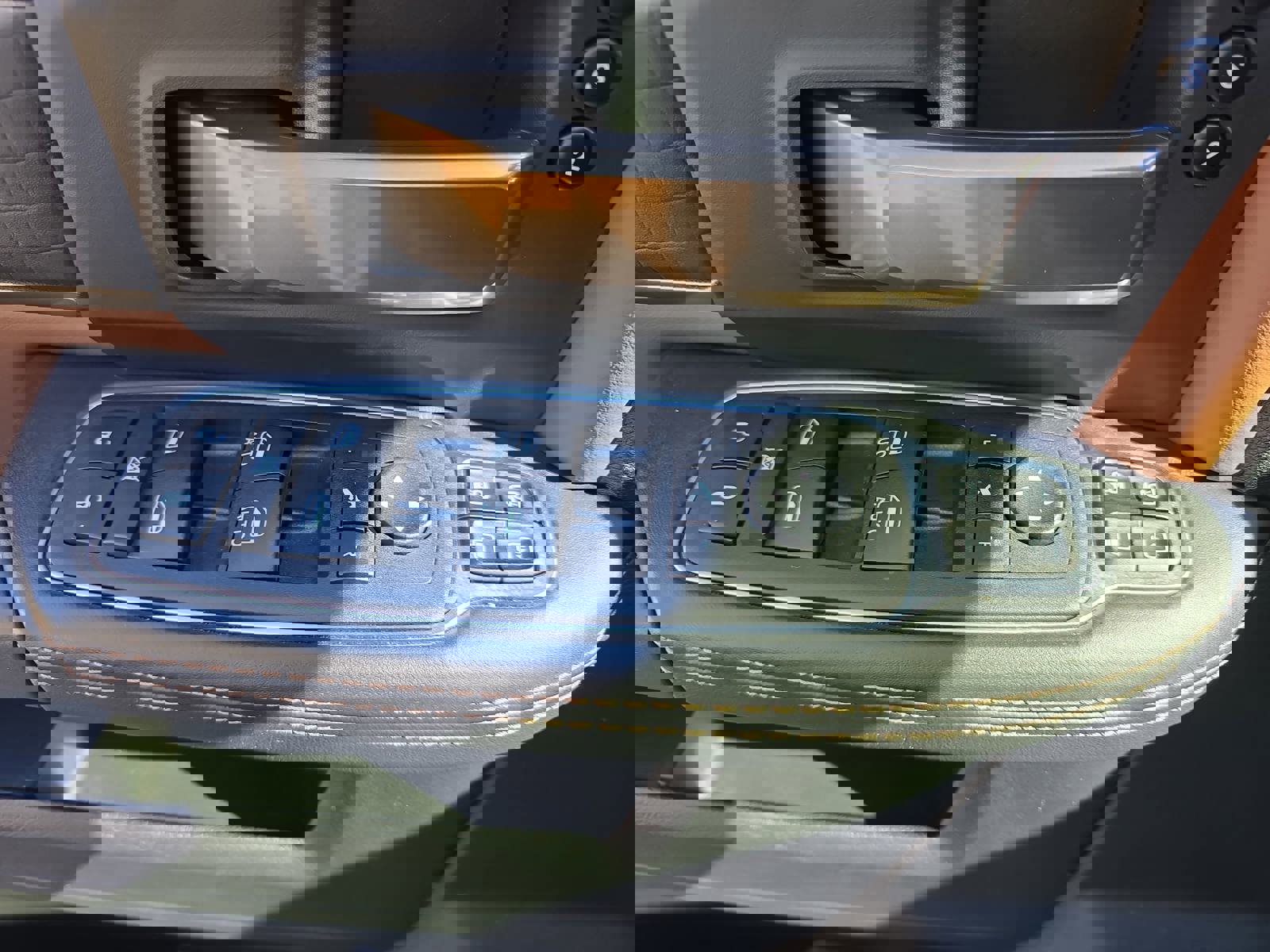 Used 2024 RAM 2500 Limited w/ Safety Group image 29