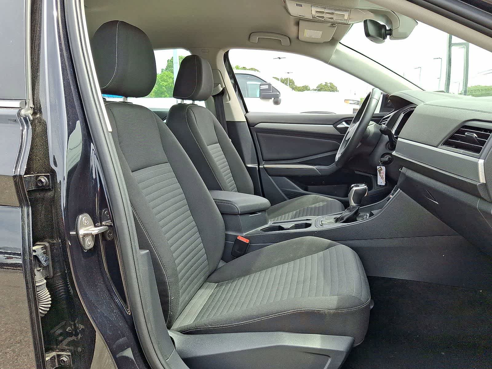 Used 2024 Volkswagen Jetta S FWD image 30