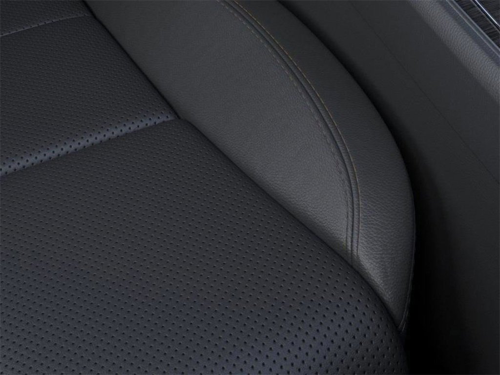 New 2026 Lincoln Aviator AWD w/ Jet Appearance Package image 16