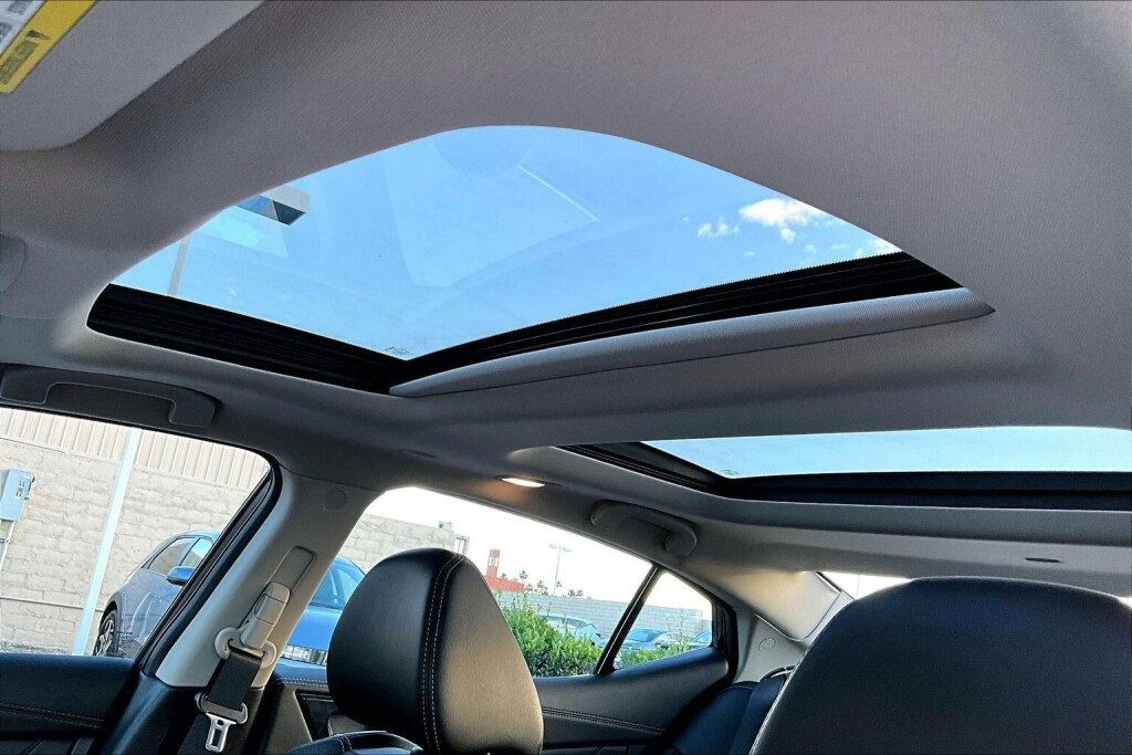 Used 2017 Nissan Maxima 3.5 SL image 12