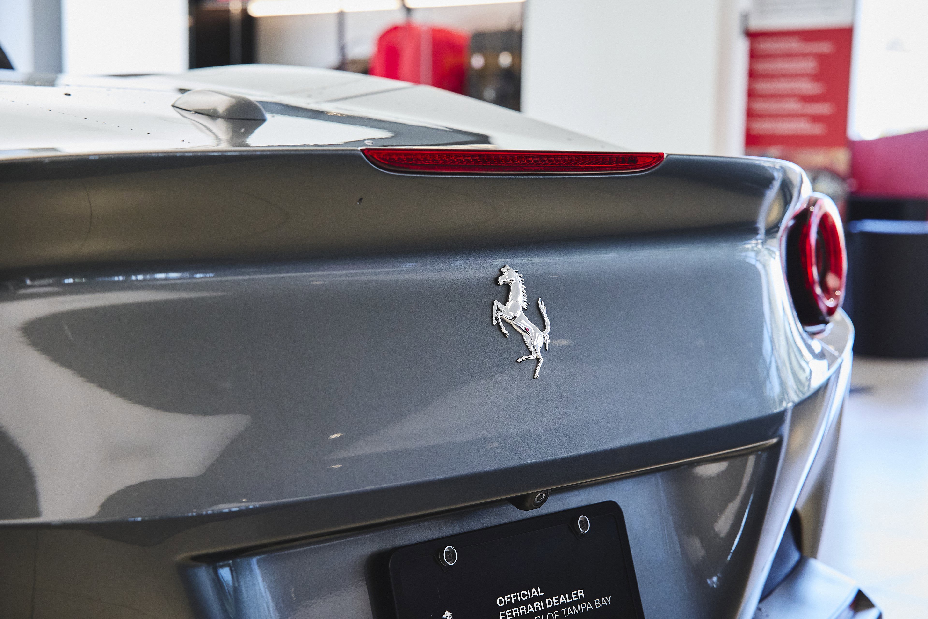 Used 2019 Ferrari Portofino RWD image 50