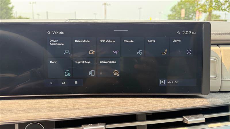 Used 2026 Hyundai Santa Fe Limited FWD image 30