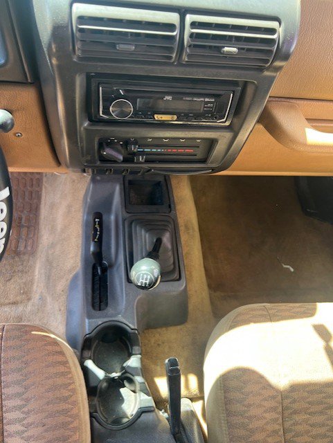 Used 1998 Jeep Wrangler SE AWD/4WD image 4
