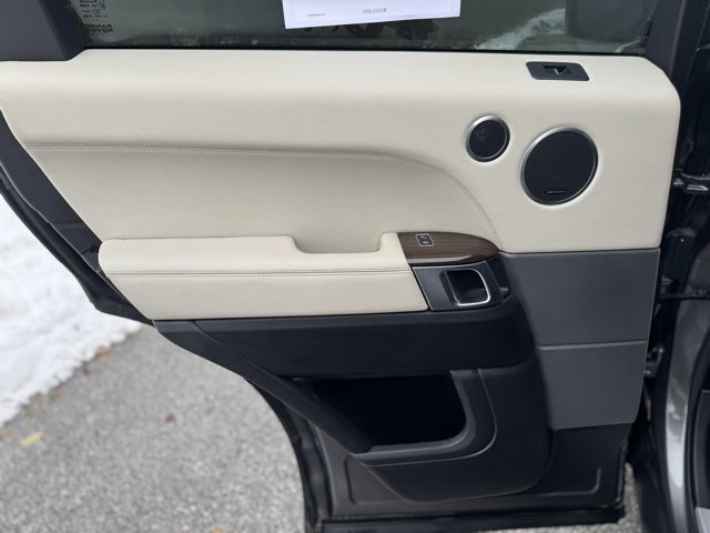 Used 2015 Land Rover Range Rover Sport HSE image 12