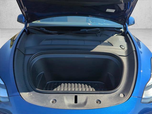 Used 2023 Tesla Model Y Long Range AWD/4WD image 3