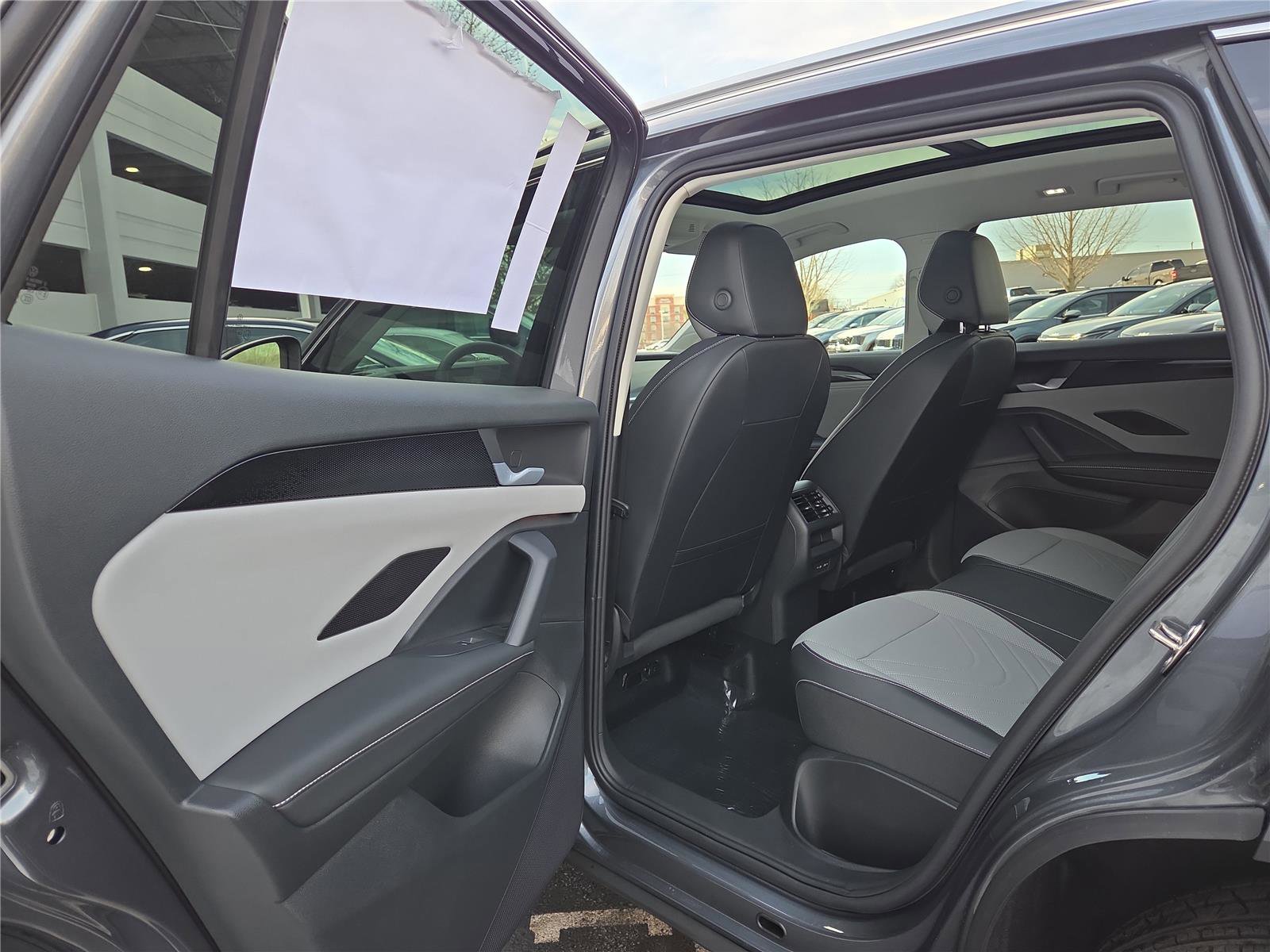 New 2026 Volkswagen Tiguan SE image 23