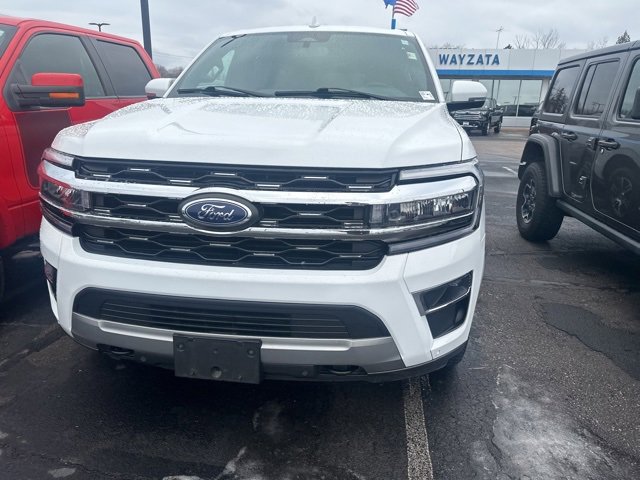 Used 2023 Ford Expedition Limited image 5