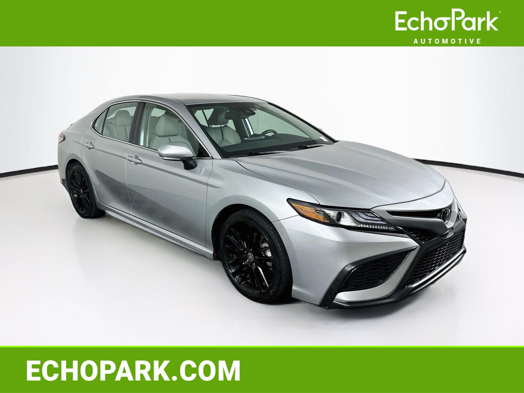 Used 2024 Toyota Camry XSE FWD image 1