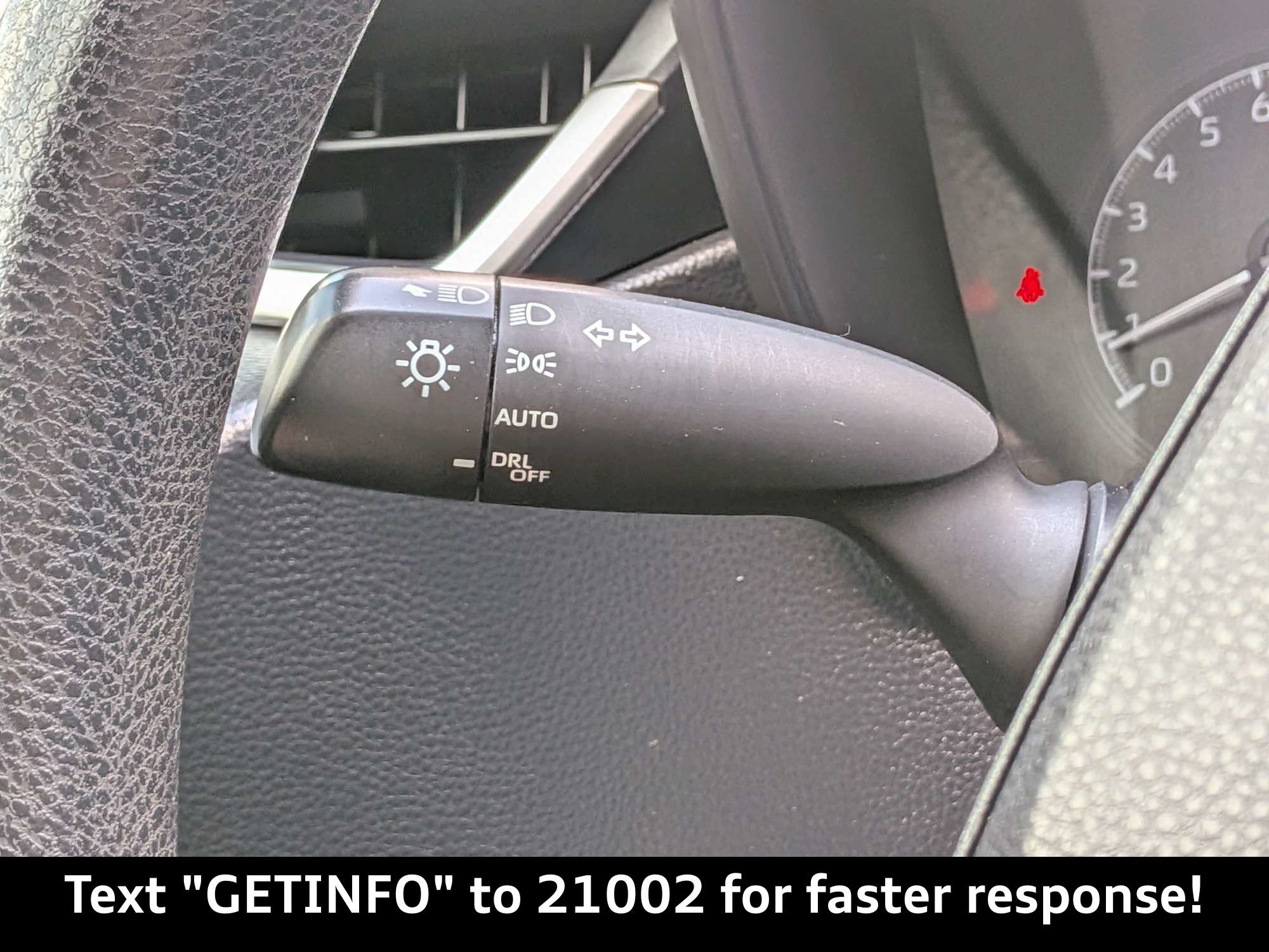 Used 2020 Toyota Corolla LE FWD image 32