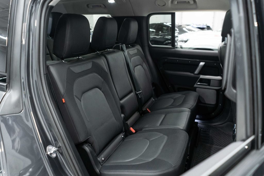 Used 2023 Land Rover Defender 130 X-Dynamic SE AWD/4WD image 13