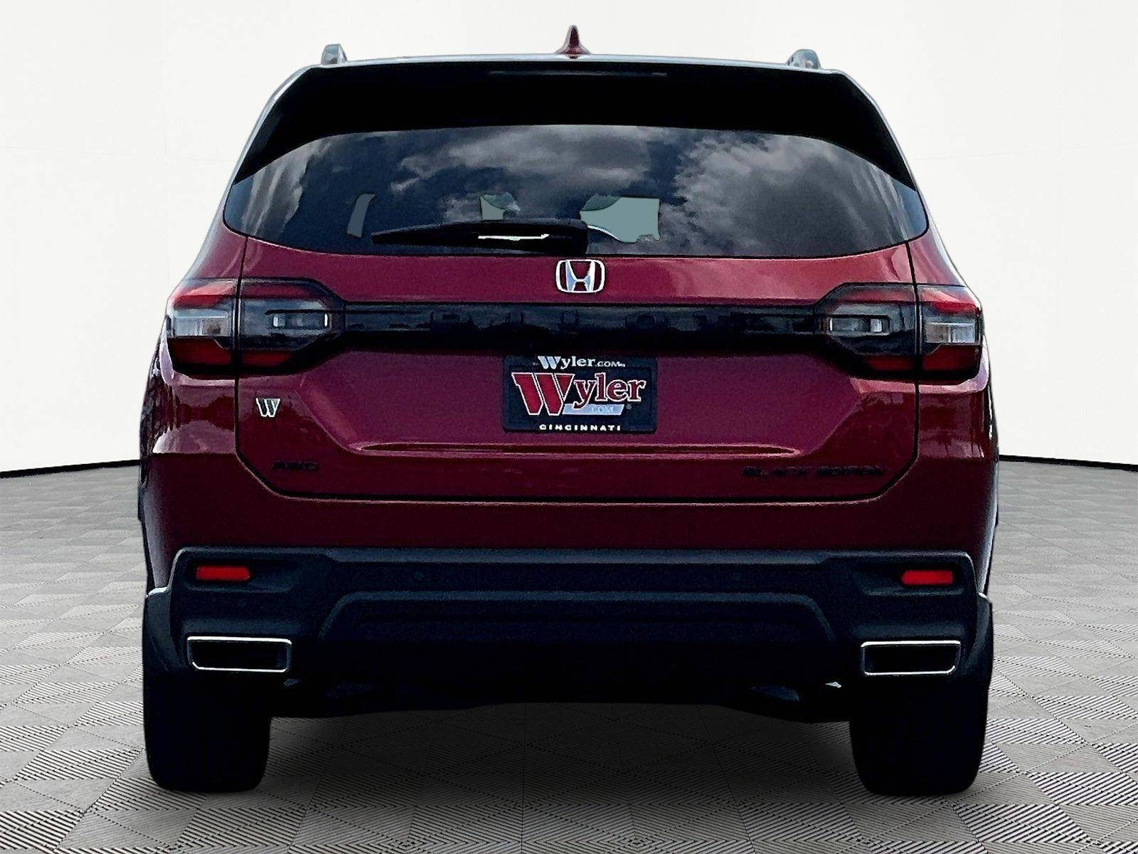 Used 2025 Honda Pilot Black Edition image 5