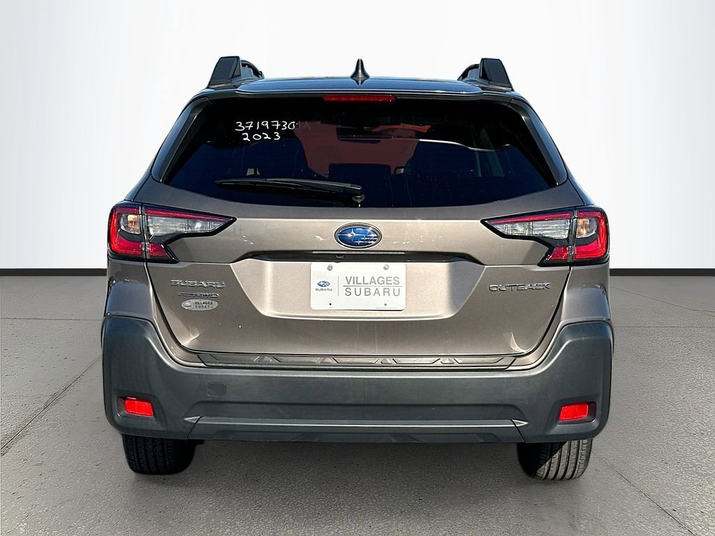 Used 2023 Subaru Outback Premium image 6