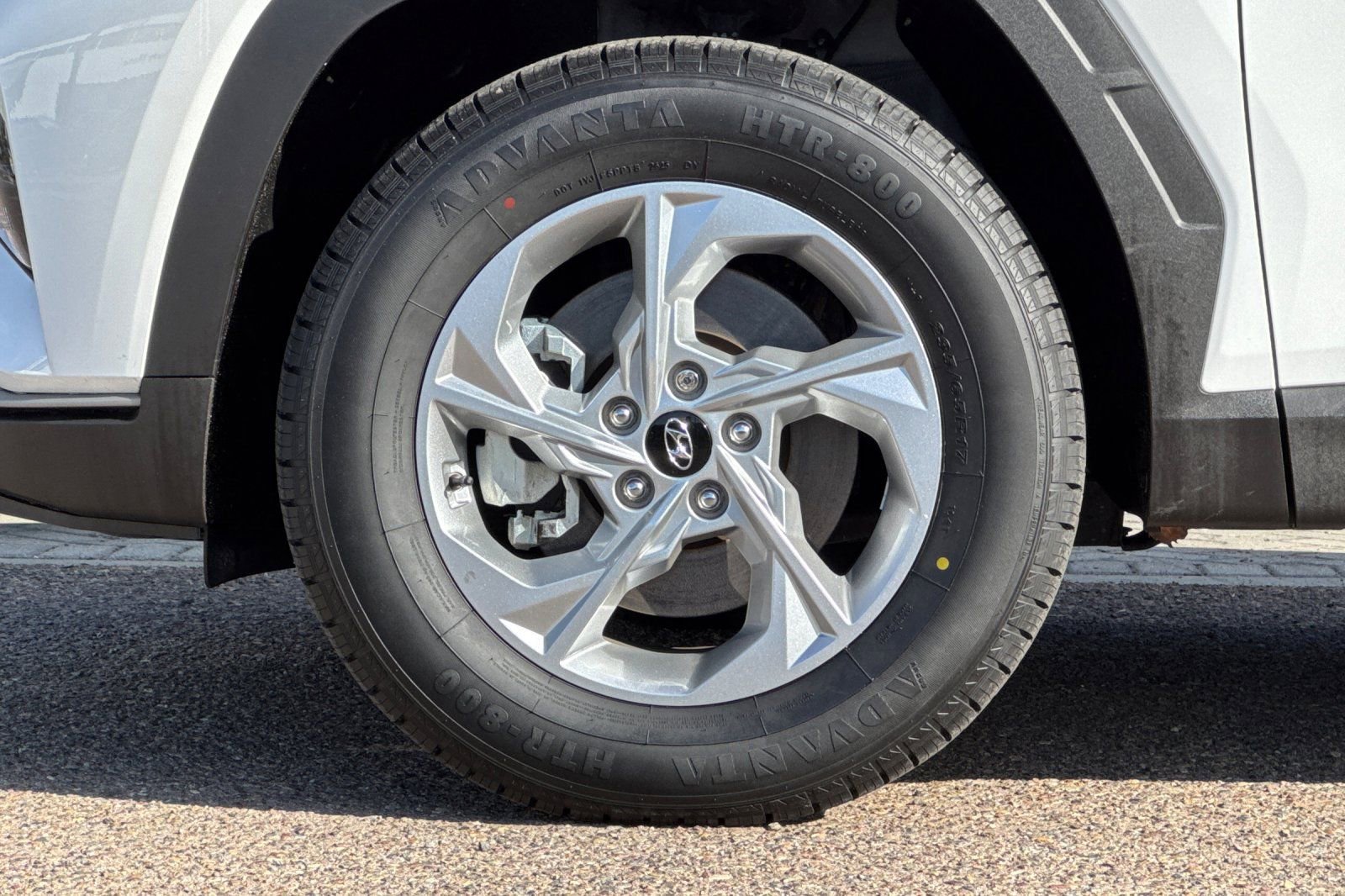 Used 2023 Hyundai Tucson SE image 24