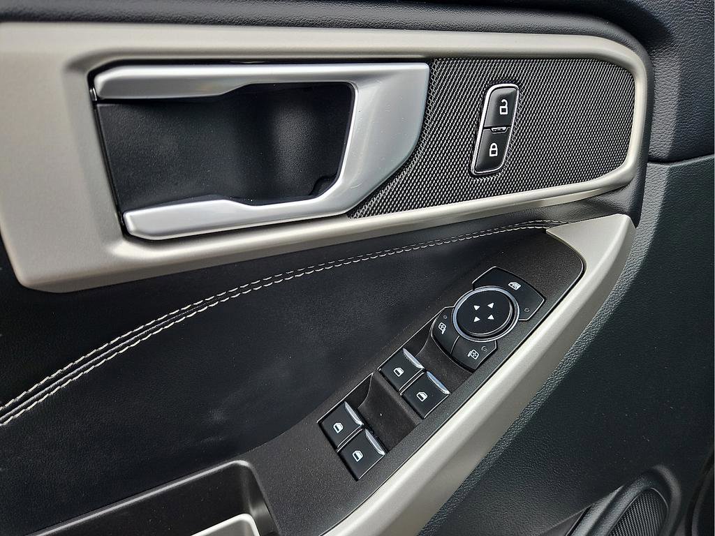 Used 2024 Ford Explorer XLT w/ Class IV Trailer Tow Package image 12