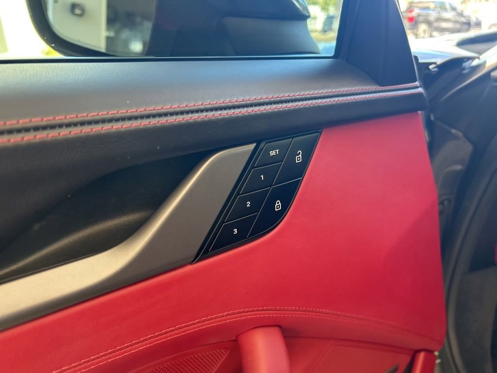 Used 2024 Porsche 911 Carrera 4 image 32