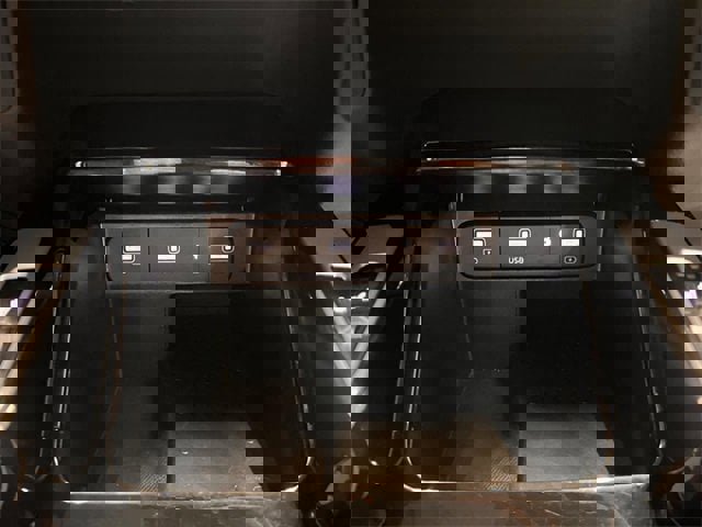 Used 2023 Kia Sorento SX image 31