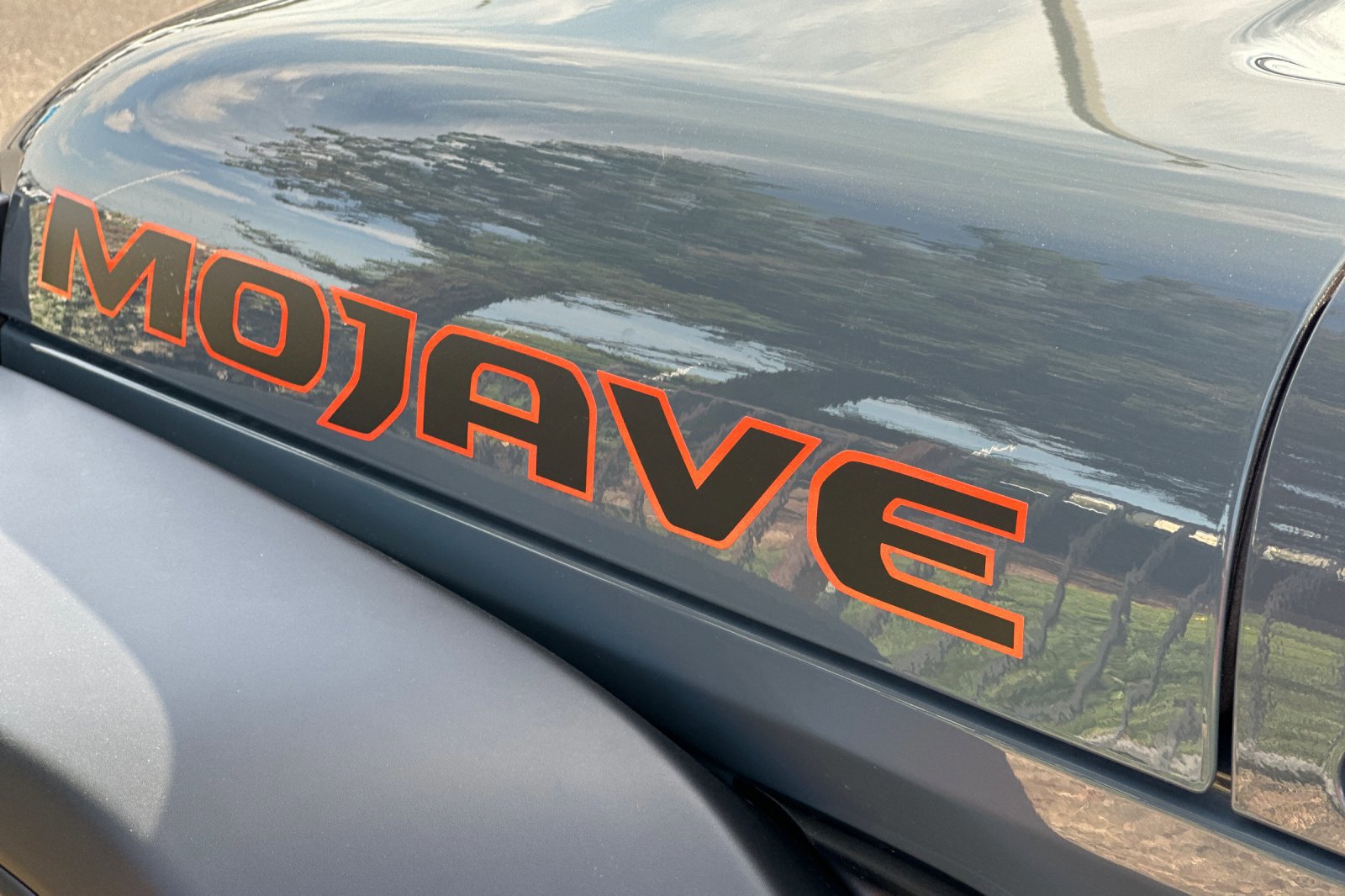 New 2025 Jeep Gladiator Mojave w/ Convenience Group image 25